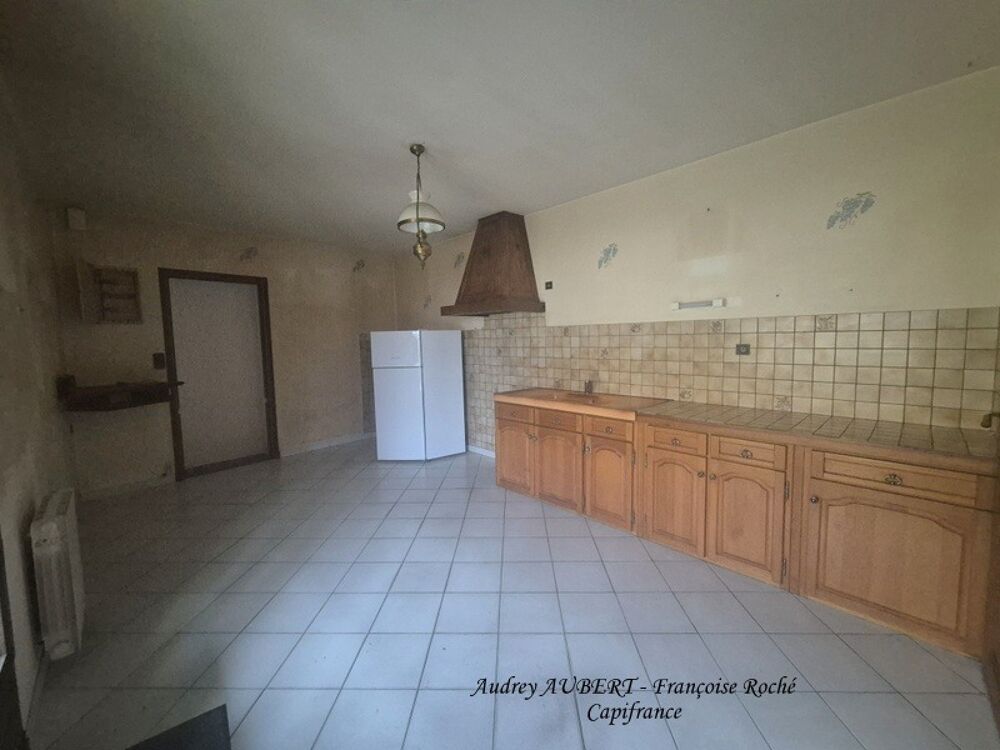 Maison à vendre 6 pièces LUSSANT (17)
