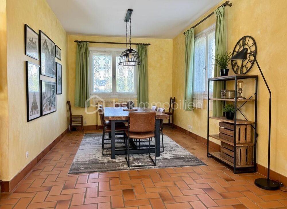 Vente Maison Maison 8 pièces de 180m² à VENEUX-LES-SABLONS (77250) Moret loing et orvanne