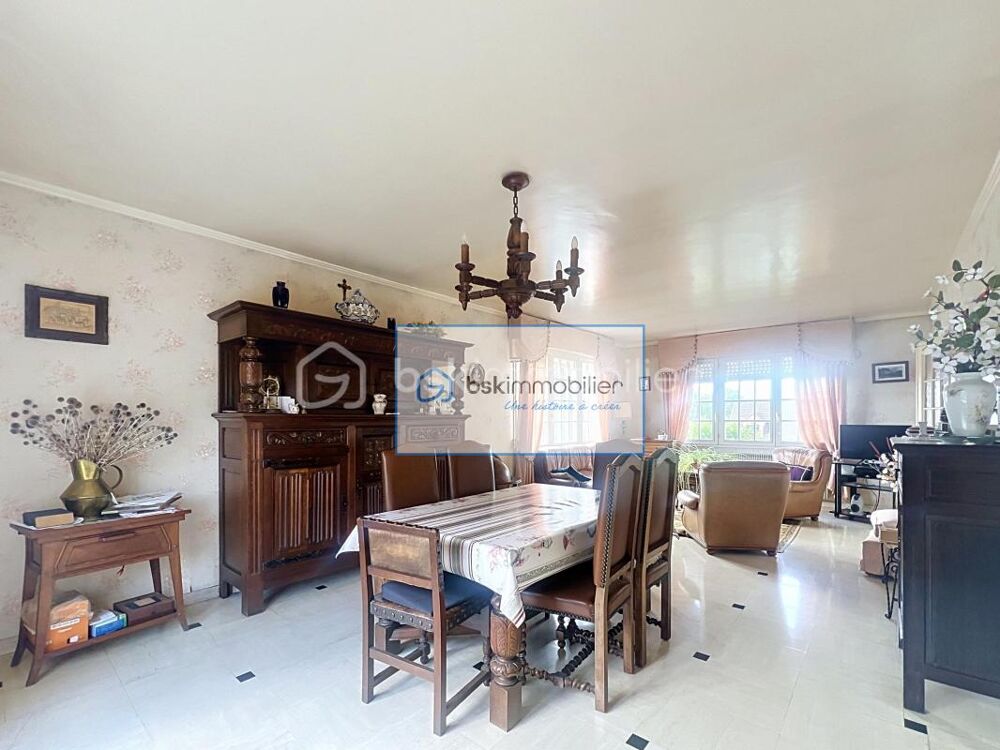 Vente Maison Maison sur 1640 m², sous-sol de 109 m², combles de 107 m²… et un jardin sud-ouest. Le projet que vous attendiez Wattrelos