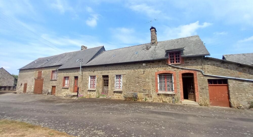 Propriete à vendre 7 pièces LE PAS (53)