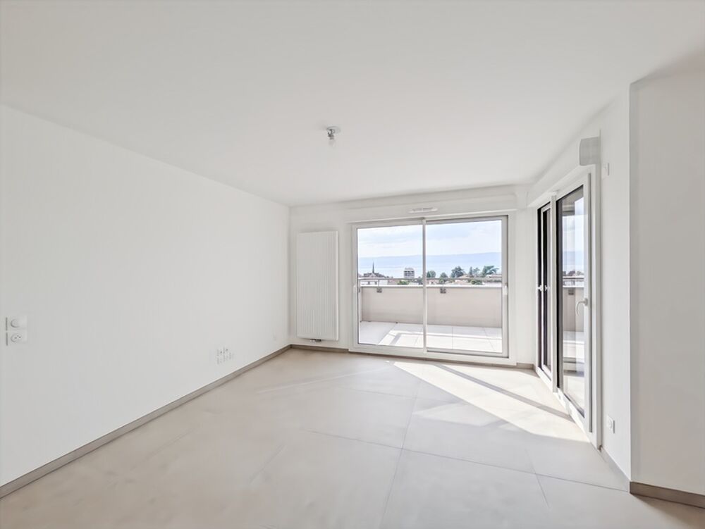 à vendre 3 pièces THONON LES BAINS (74) - Appartement 3 pièces en attique avec une grande terrasse vue lac Léman