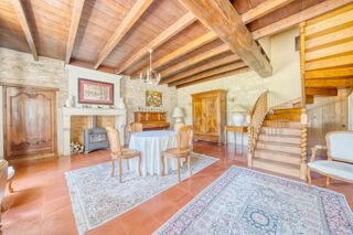  Propriété/château à vendre 7 pièces 270 m²