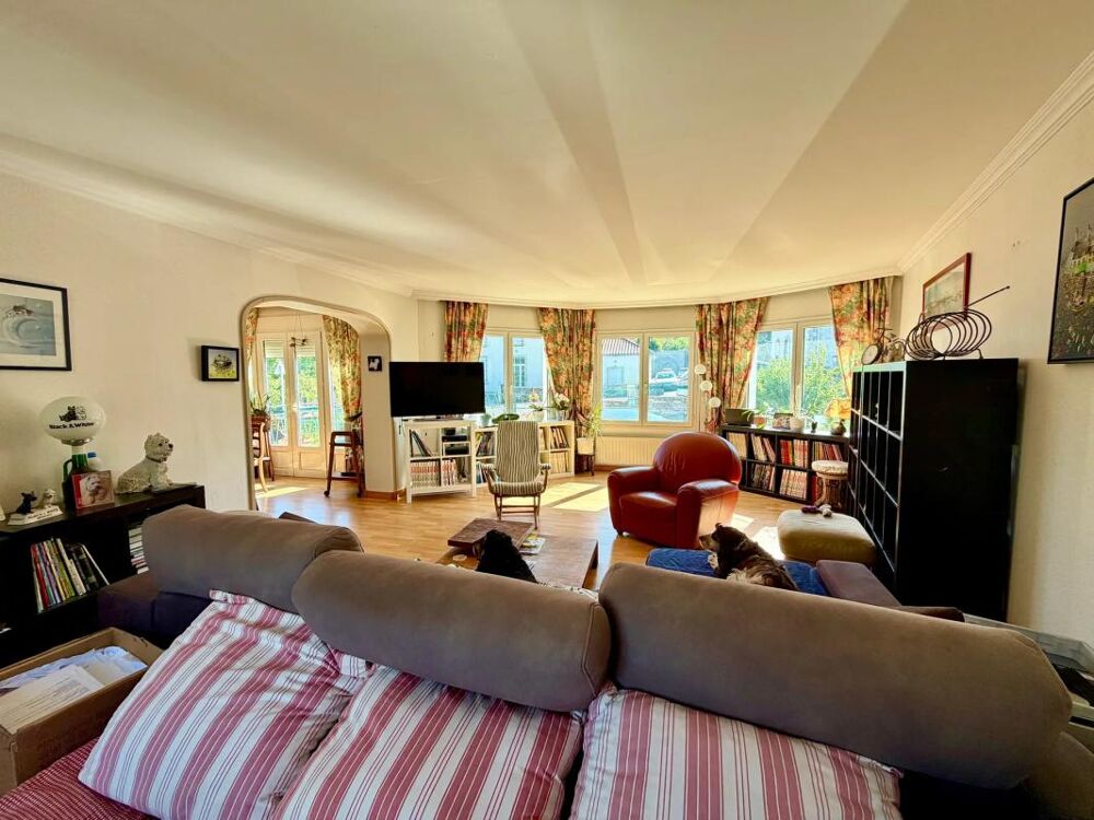Maison de 8 pièces de 141 m² à La Chapelle-Saint-Laurent