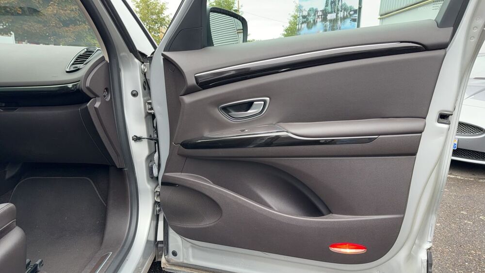 Espace 1.6 TCe 200 Energy EDC Zen 2015 occasion 54000 Nancy