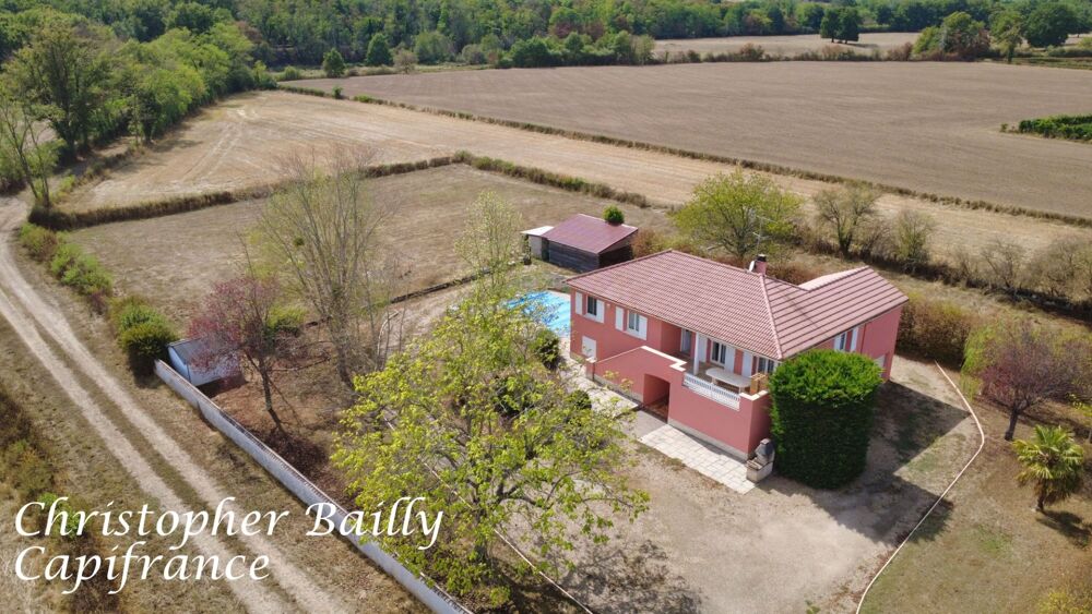 Vente Maison Maison 5 chambres, avec piscine et dépendances, sur un terrain de 4400 m² Diou