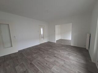  Appartement à louer 4 pièces 65 m²