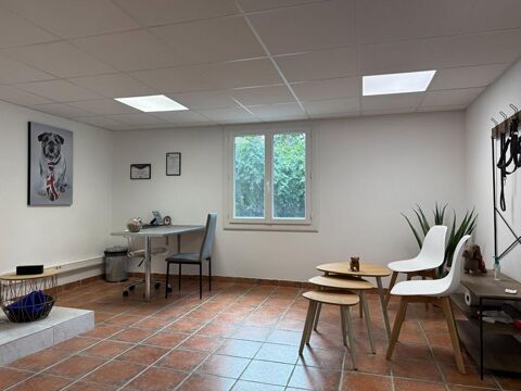 34500 BEZIERS - BUREAUX 22 M&sup2;, REZ DE CHAUSSEE 450 34500 Beziers