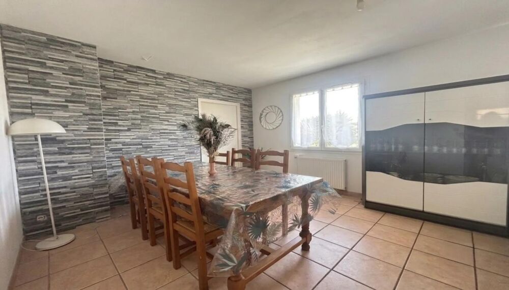 Maison 90 m² à Malestroit, grand terrain
