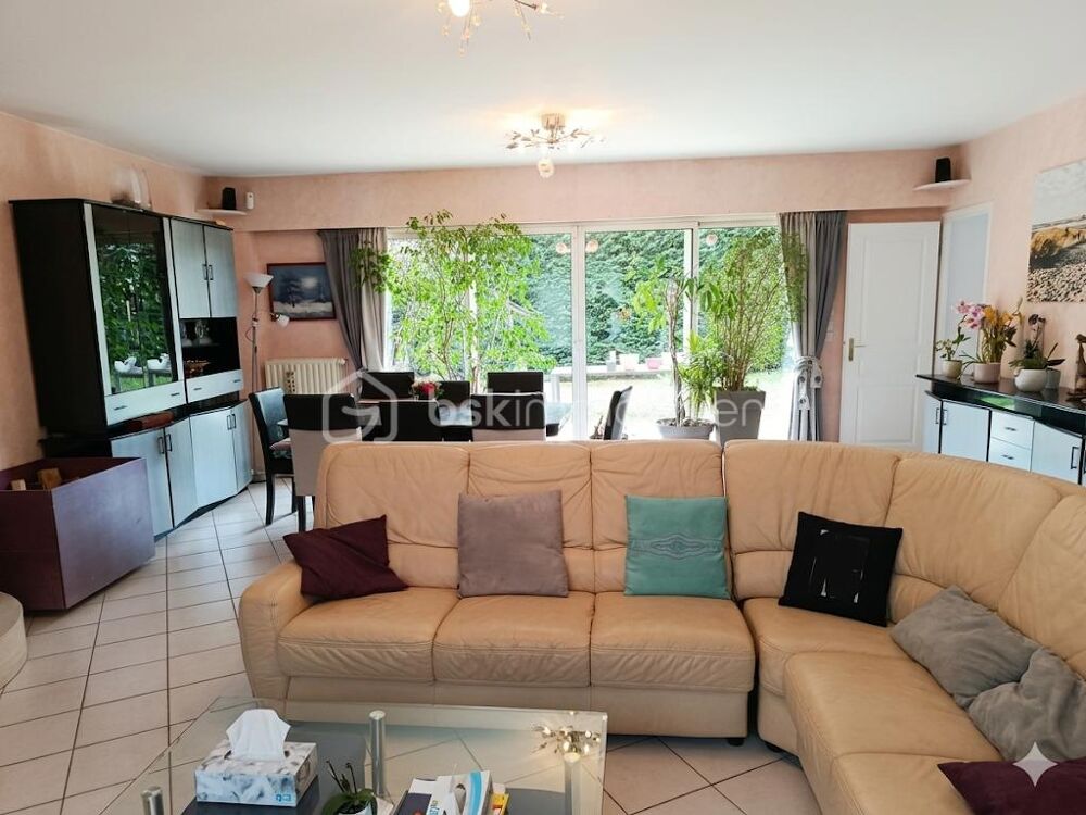 Votre maison idéale à découvrir - Spacieuse villa moderne au coeur d'un cadre reposant