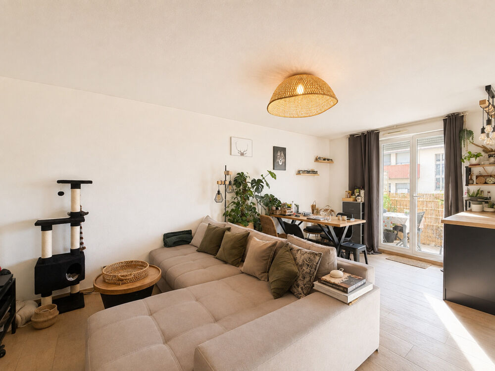 Appartement à vendre 2 pièces VILLE LA GRAND (74),Parking, Gardien, Proximité, Frontière, Gare