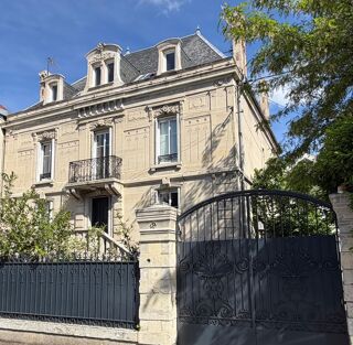 Maison à vendre 12 pièces 366 m²