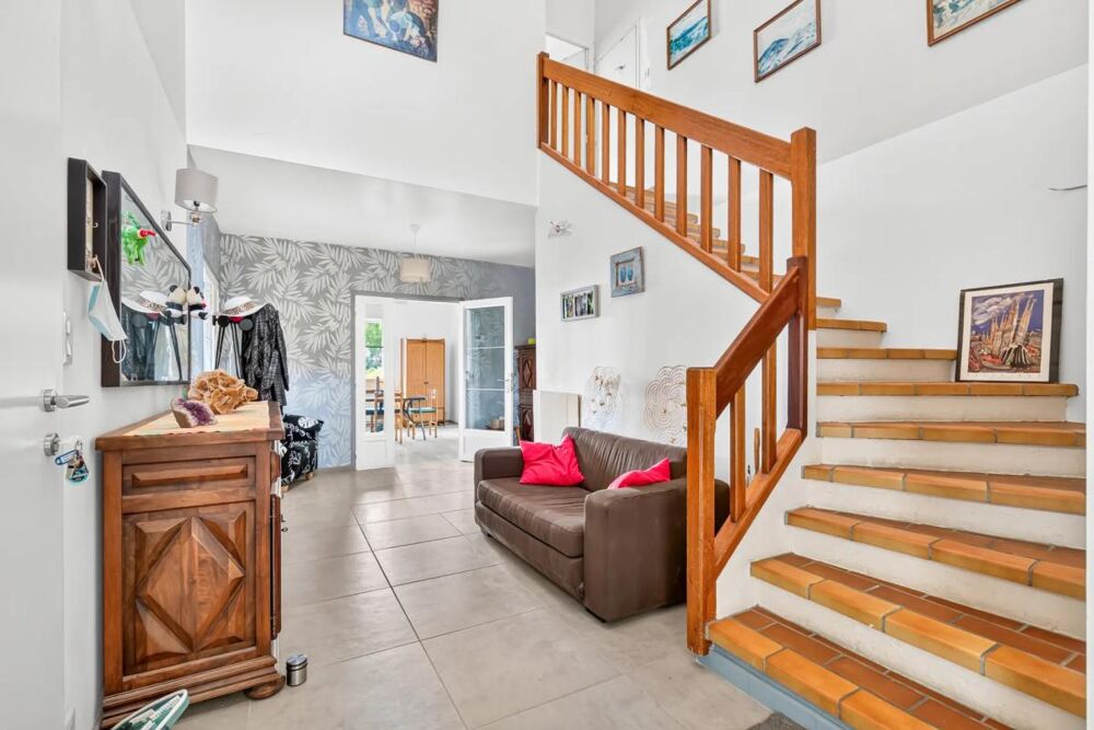 Maison de 7 pièces de 200 m² à Châteauneuf-de-Gadagne