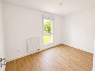  Appartement à louer 3 pièces 65 m²