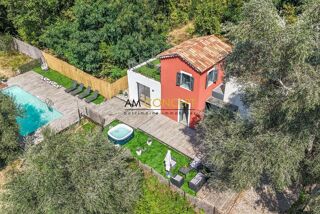 Vente Maison Exclusivité. Villa contemporaine au design soigné. Piscine, gr Contes