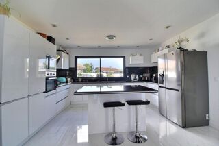  Maison � vendre 7 pi�ces 288 m�