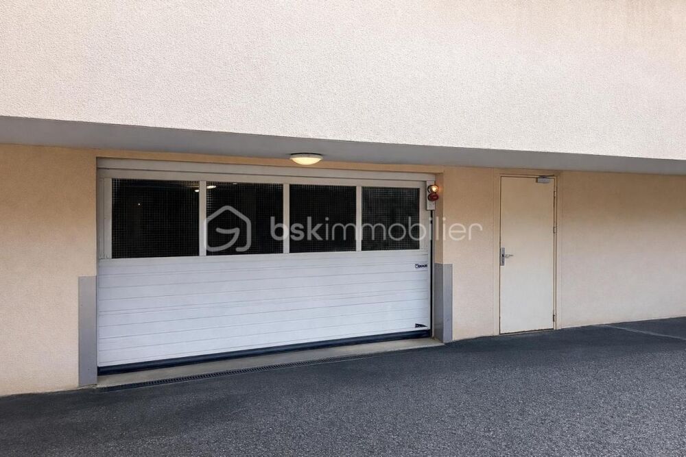 Vente Parking/Garage Place de parking 12 m² en sous-sol – Transformable en box – Rentabilité brut 7,60% – Résidence Le Jardin des Sens - Proche centr Six fours les plages