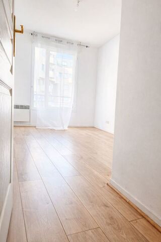  Appartement à louer 3 pièces 60 m²
