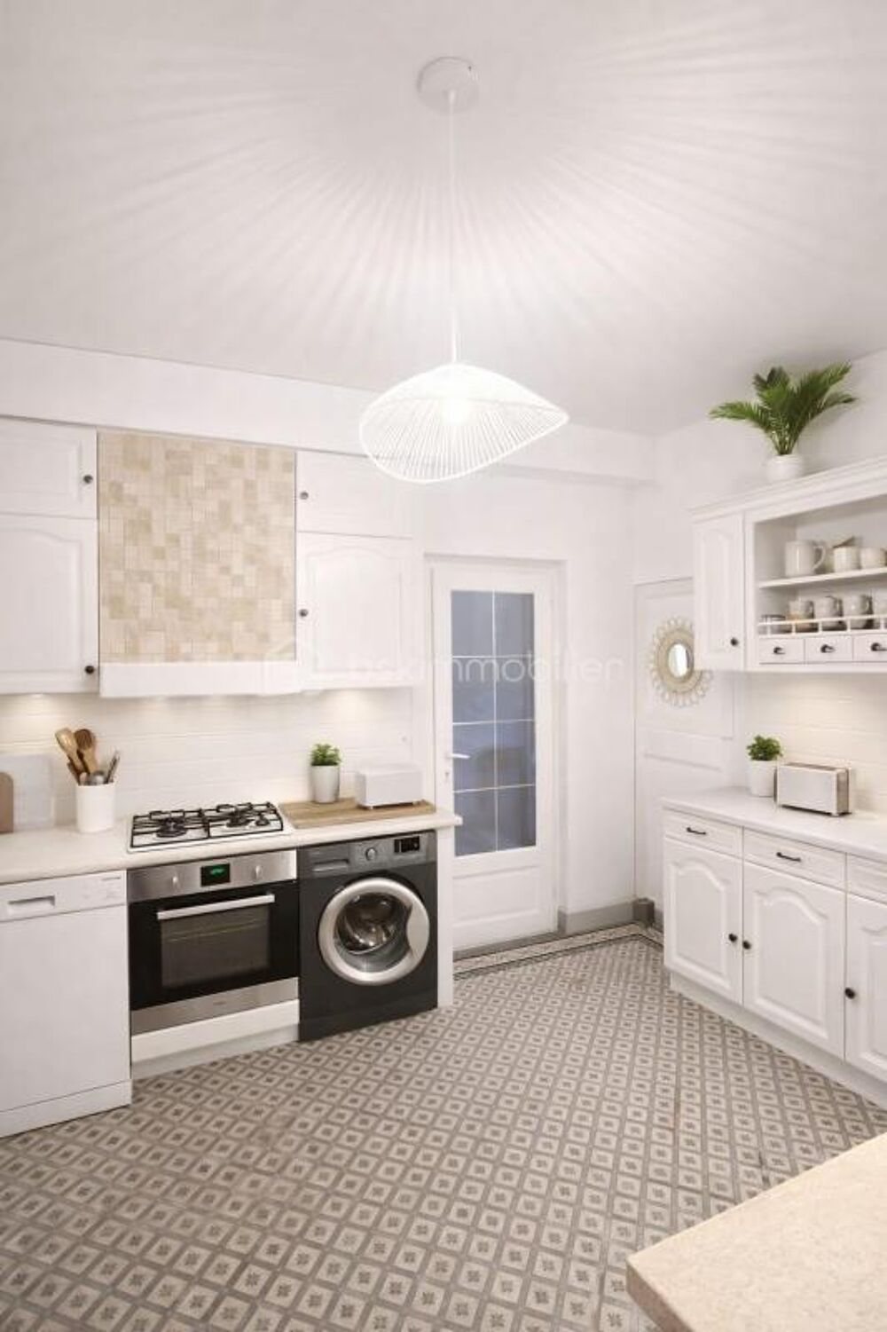 Vente Maison Maison familiale avec jardin, piscine et dépendance – Champigny Champigny