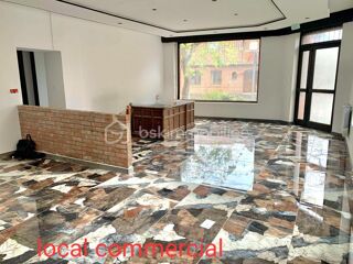  Immeuble à vendre 14 pièces 400 m²