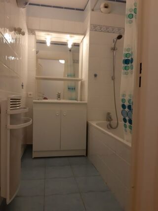  Appartement à louer 4 pièces 115 m²