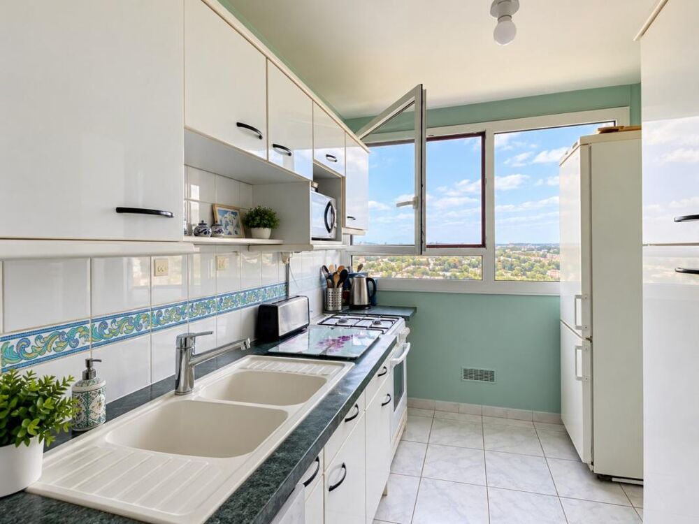 Vente Appartement APPARTEMENT T3 - LE PECQ (78230) - BALCON - PARKING - CAVE - PROCHE COMMERCES ET ECOLES - VUE DÉGAGÉE Le pecq