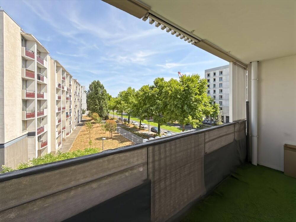 T4 récent de 80 m²  Traversant Est/Ouest  Balcon