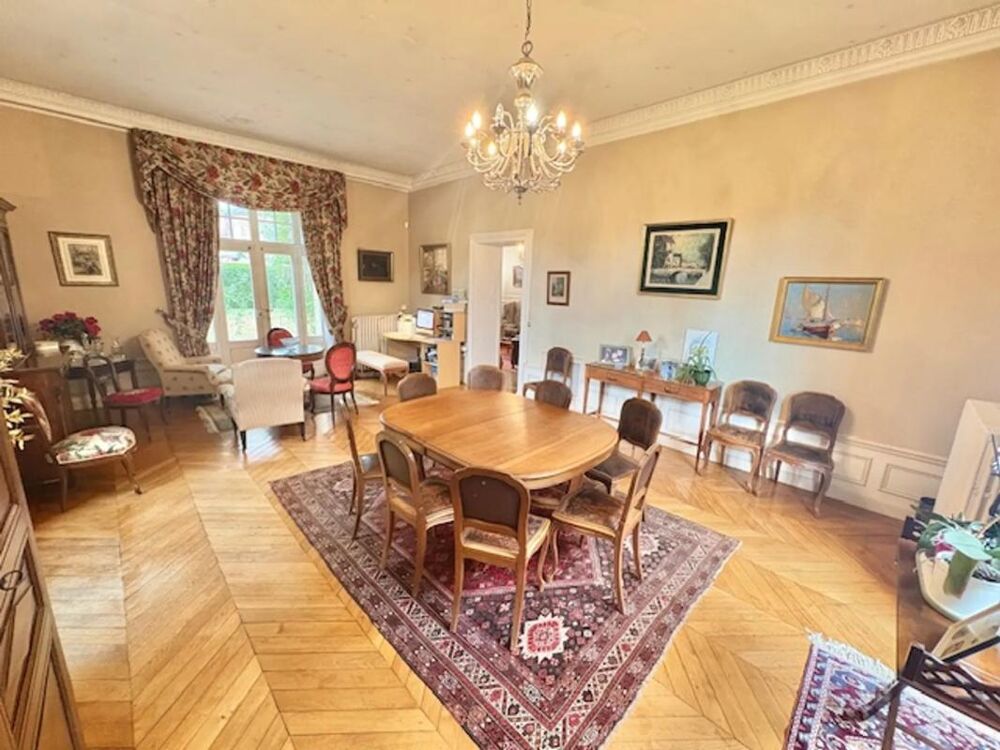 Vente Propriété/Château Maison de maître 360 m² à Saint-Just-en-Chaussée Saint just en chaussee