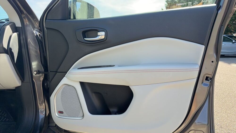 Compass 2.0 MultiJet II 170 4x4 BVA9 Limited - Automatique Toit ouvr 2018 occasion 11000 Carcassonne