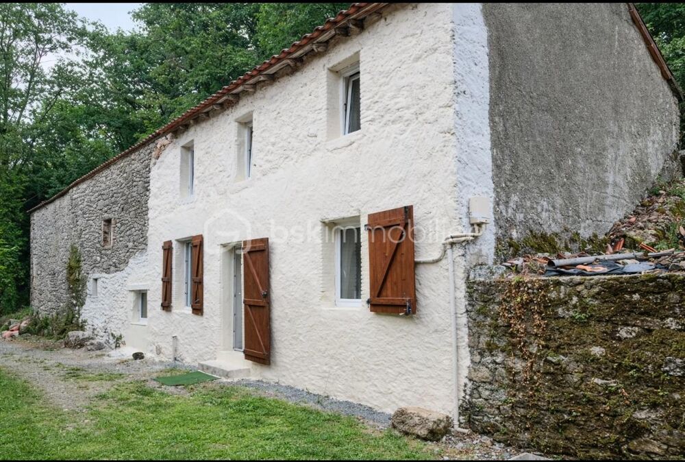 Vente Maison Maison en pierre type longère – 3 chambres – Jardin 1 290 m² en grande partie en coteaux– Calme – Proche nature et de belles bal Treize vents