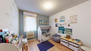  Appartement à louer 4 pièces 80 m²