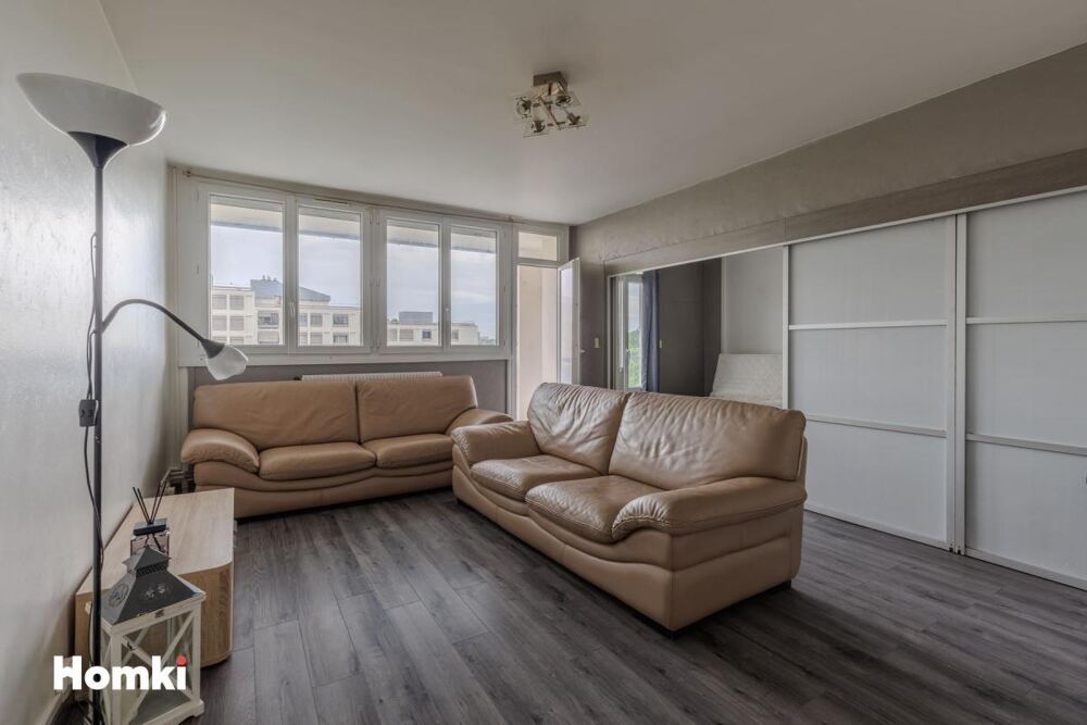 OPPORTUNITÉ  T3 bis de 78 m² avec balcon  Vénissieux Les Marronniers