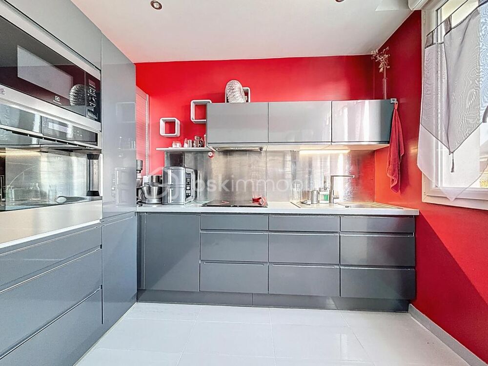 Vente Maison LE BLANC-MESNIL - Maison familiale 6 pièces + SOUS-SOL total – Élégance, confort & vie pratique à pied ! Le blanc mesnil