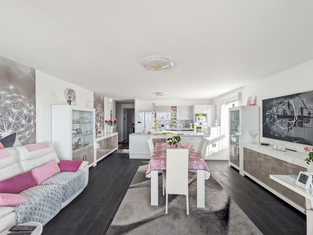 Vente Appartement À vendre appartement 4 pièces EVIAN LES BAINS (74) - Magnifique T4 récent avec vue panoramique sur le lac Léman Evian les bains