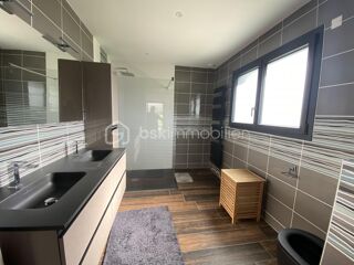  Villa à vendre 6 pièces 244 m²