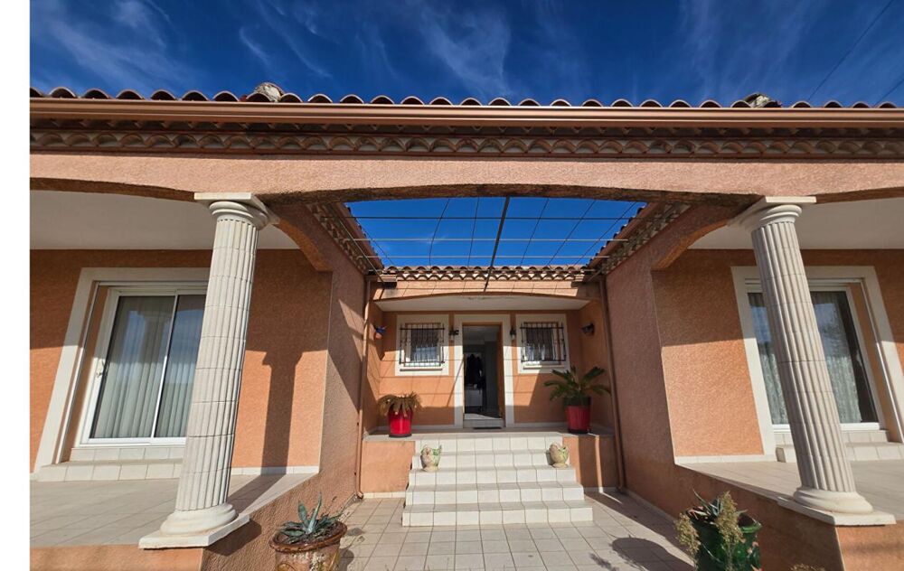 Villa Bagard 7 pièce(s) 219 m2 avec piscine sur plus de 2000 M2