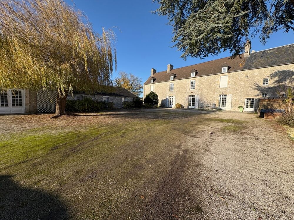 Propriété dexception en pierre  316 m² habitables  Nouveauté sur le marché  Idéale pour projet professionnel ou grande demeu