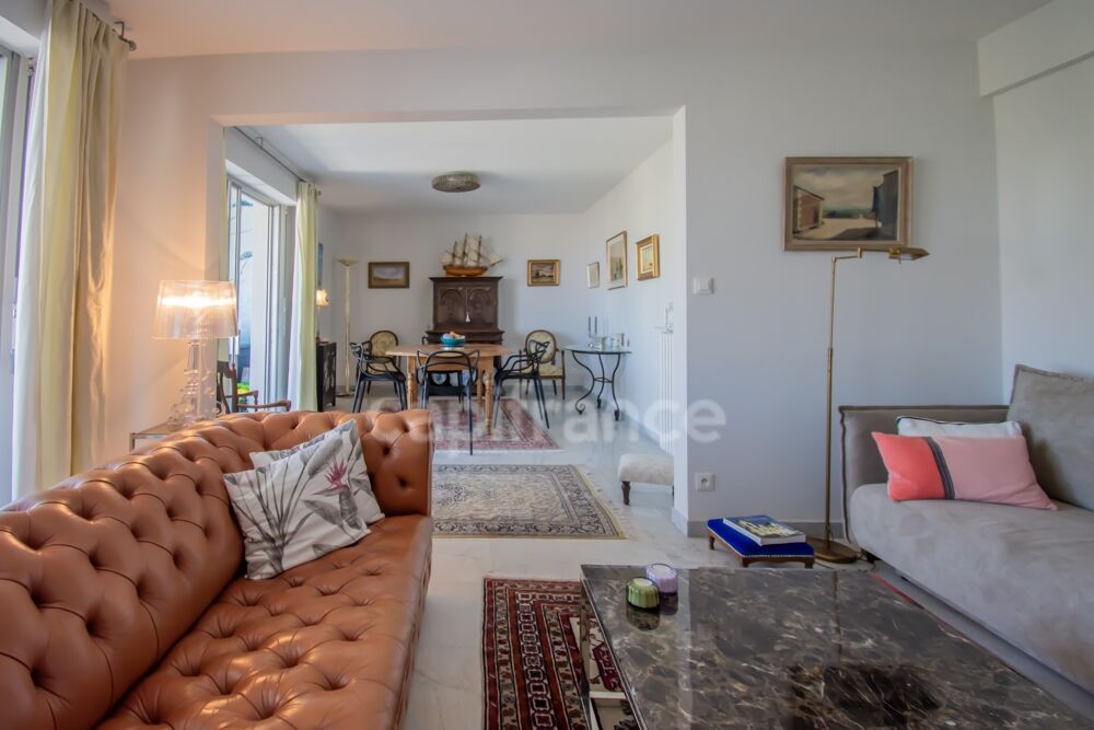 Vente Appartement ROYAN – BEAU T3 DE 98 m² AVEC GARAGE ET CAVE À 650 M DE LA PLAGE Royan