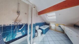  Appartement à louer 4 pièces 120 m²