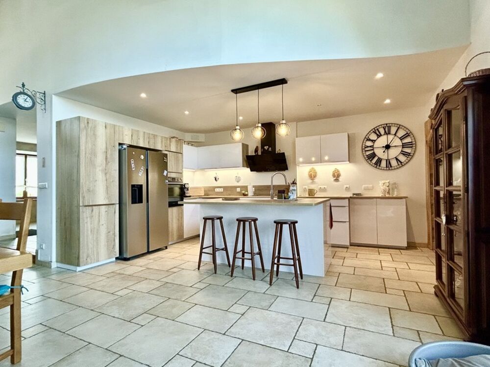 Maison de caractère à vendre 10 pièces ALBY SUR CHERAN (74)