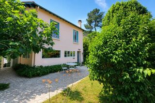  Maison à vendre 12 pièces 304 m²
