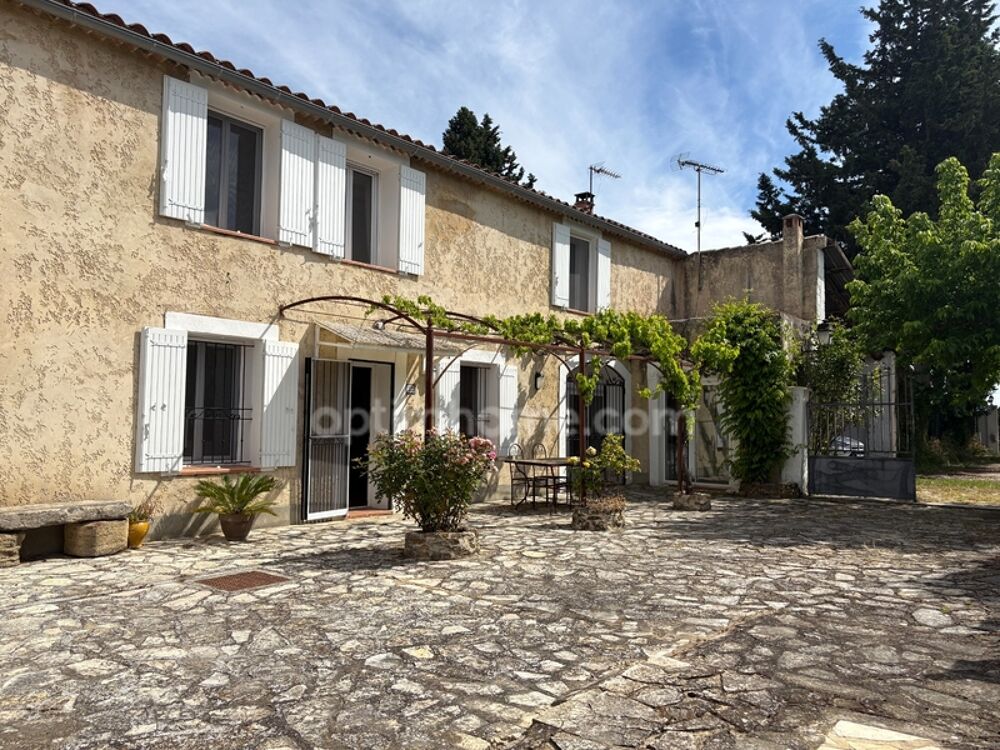 Un authentique mas provençal avec dépendance attenante, à moins de 5 minutes de la gare d'Orange