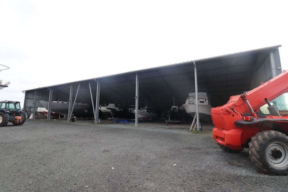 Vente Autre HANGAR 1000M² SUR TERRAIN DE 2500M² à vendre PORT DES BARQUES (17) Port des barques