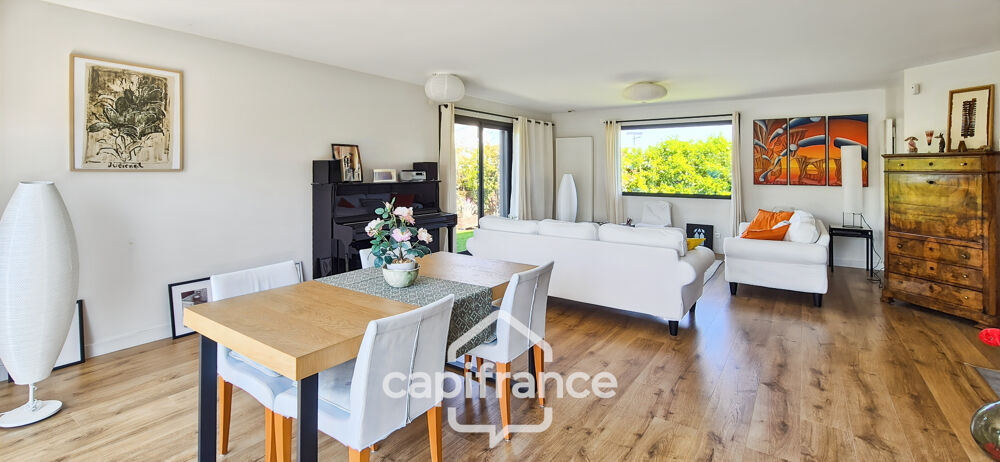 MAISON CONTEMPORAINE AVEC PISCINE et GARAGE  SANS VIS-À-VIS  BELLERIVE-SUR-ALLIER / 03