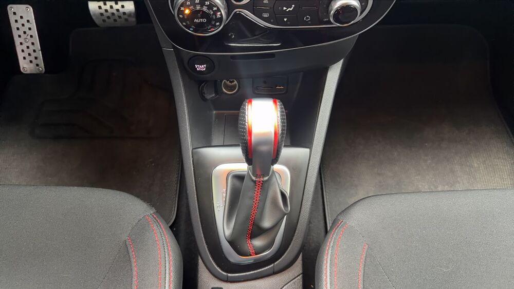 Clio IV 1.6 Turbo 200 EDC RS - Automatique Entretien constructeur 2017 occasion 73100 Aix Les Bains