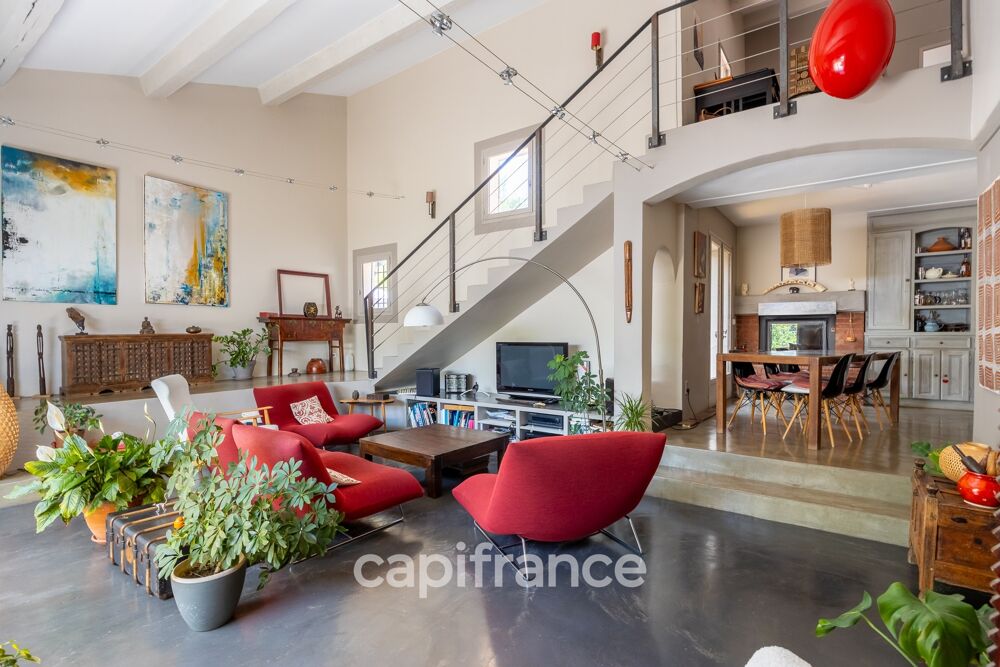 Maison à vendre 7 pièces avec T2 indépendant à Fuveau avec jardin