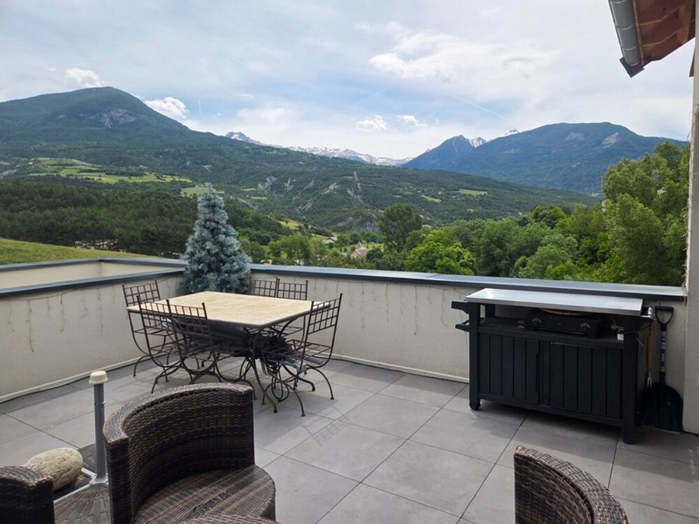 Appartement à vendre 3 pièces dans une residence très récente à 2 pas du centre ville D'EMBRUN (05)