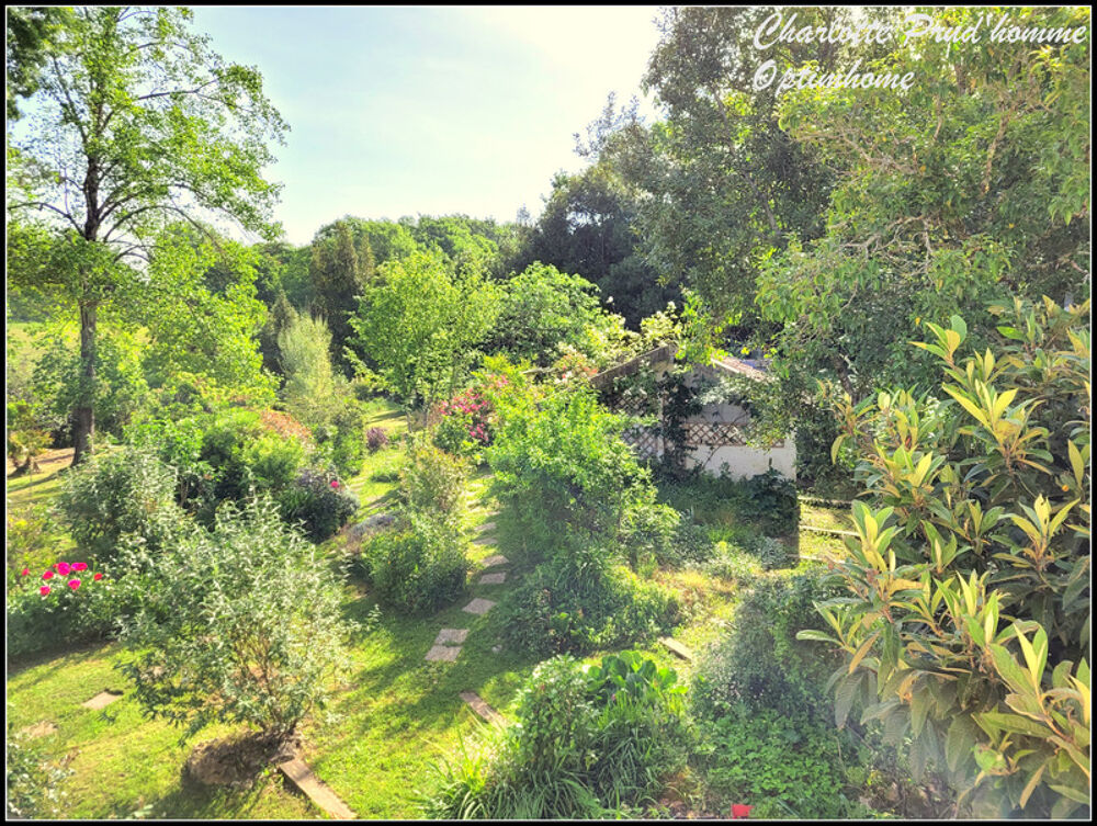 Maison avec vue et jardin arboré - 180m²