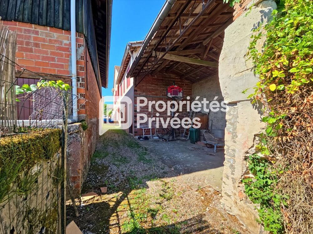Vente Maison Grande maison en pierre à rénover avec jardin, dépendances et fort potentiel Casteljaloux