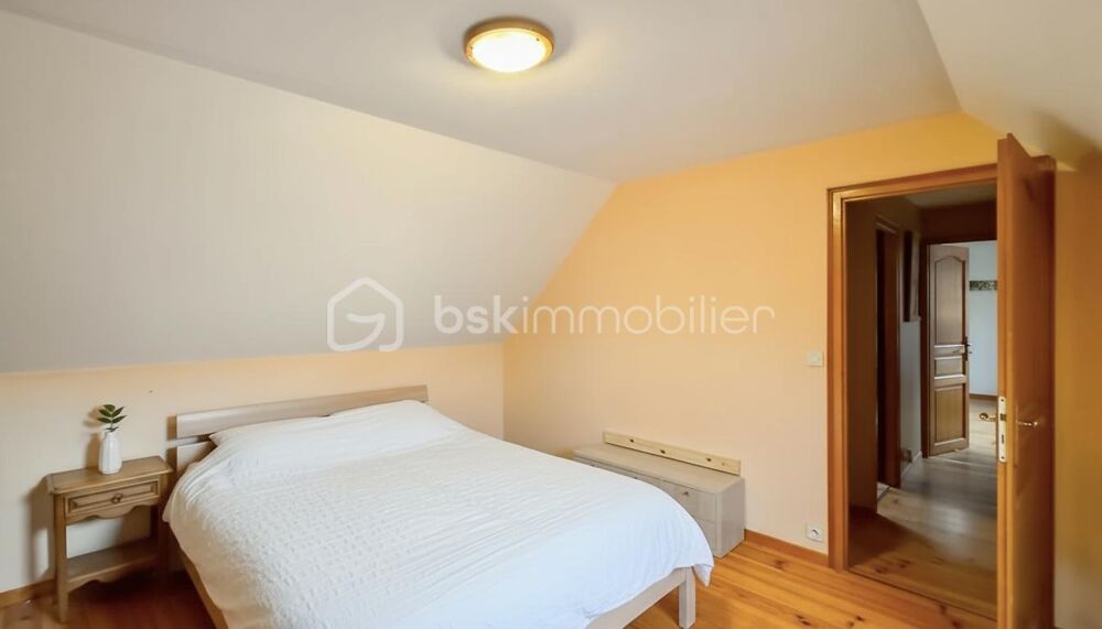 Vente Maison Maison individuelle 4 pièces avec jardin et garage à vendre à Comines (secteur calme et recherché) Comines