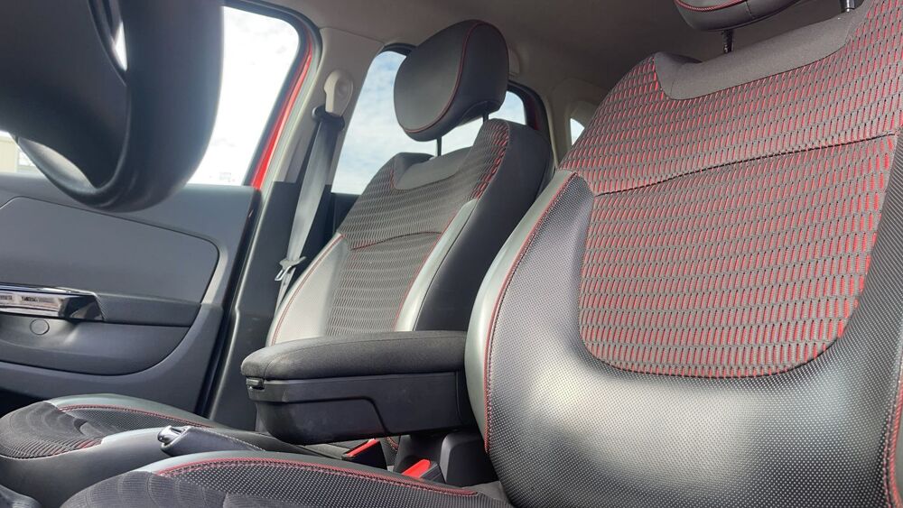 Captur 1.5 dCi 90 EDC6 Helly Hansen 2015 occasion 77160 Saint Hilliers